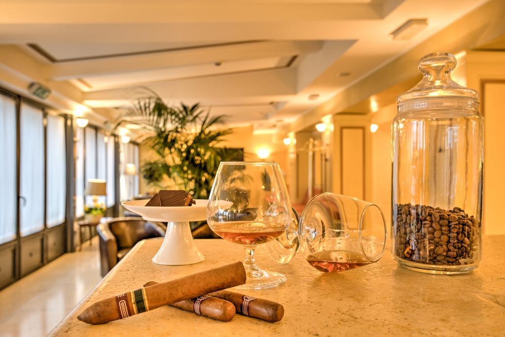Hotel Spiaggia D'Oro - Charme & Boutique - Garda Lake Collection Salò Eksteriør billede